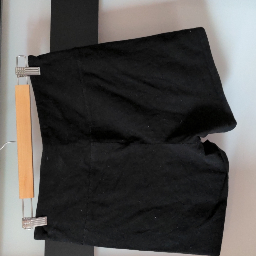 Adorable embroidered Factorie X Smilie black bike shorts in XXL - Picture 4 of 4